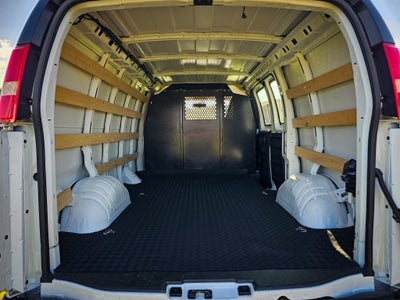 2025 Chevrolet Express Cargo WT