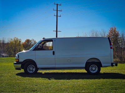2025 Chevrolet Express Cargo WT