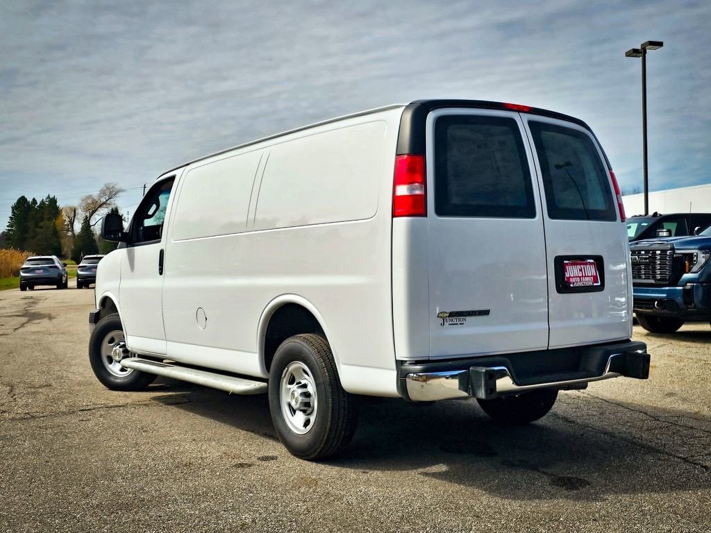2024 Chevrolet Express Cargo 2500 WT