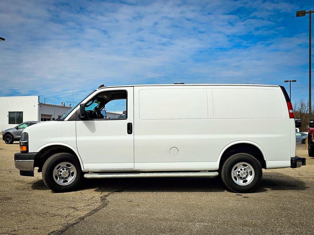 2024 Chevrolet Express Cargo 2500 WT