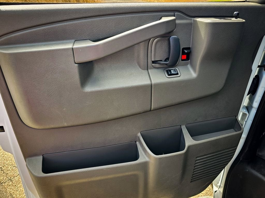 2024 Chevrolet Express Cargo 2500 WT