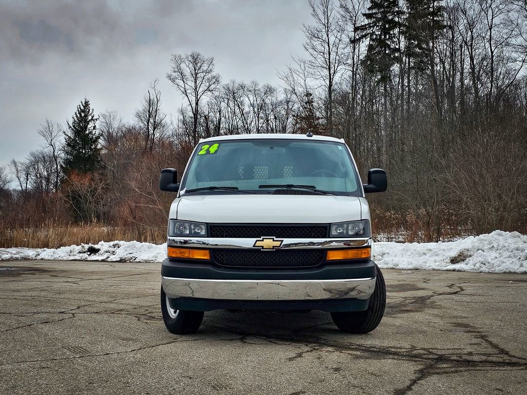 2024 Chevrolet Express Cargo 2500 WT