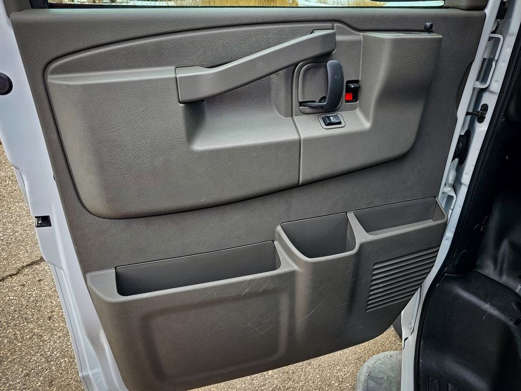 2024 Chevrolet Express Cargo 2500 WT