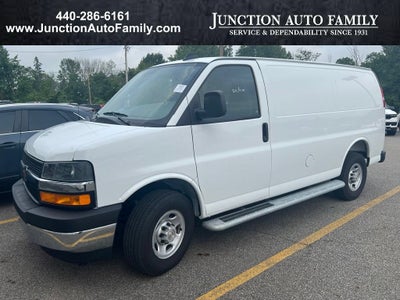 2025 Chevrolet Express Cargo WT