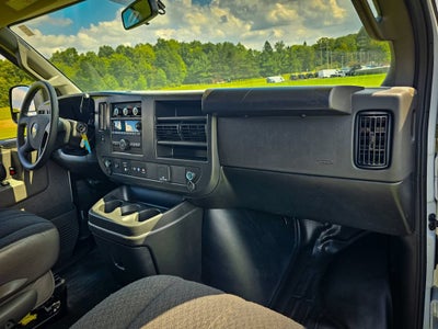 2025 Chevrolet Express Cargo WT