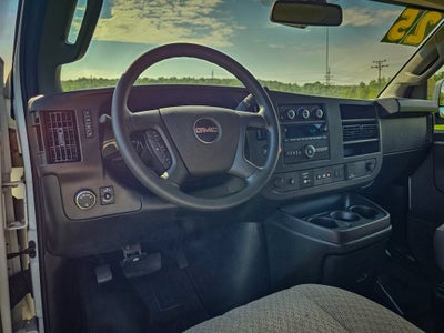 2025 GMC Savana Passenger LT