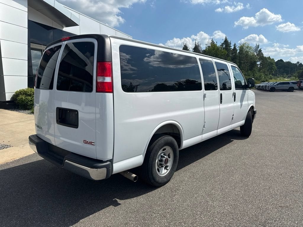 2025 GMC Savana Passenger LT