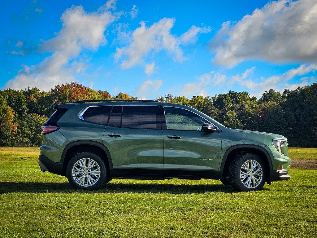 2027 GMC Acadia Elevation