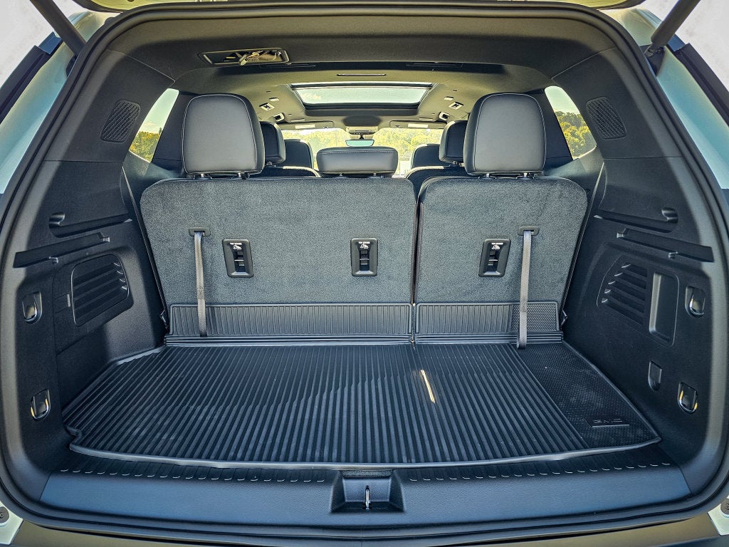 2027 GMC Acadia AT4
