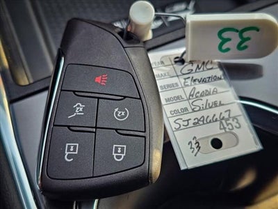 2025 GMC Acadia Elevation