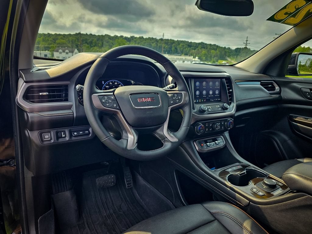 2023 GMC Acadia AT4
