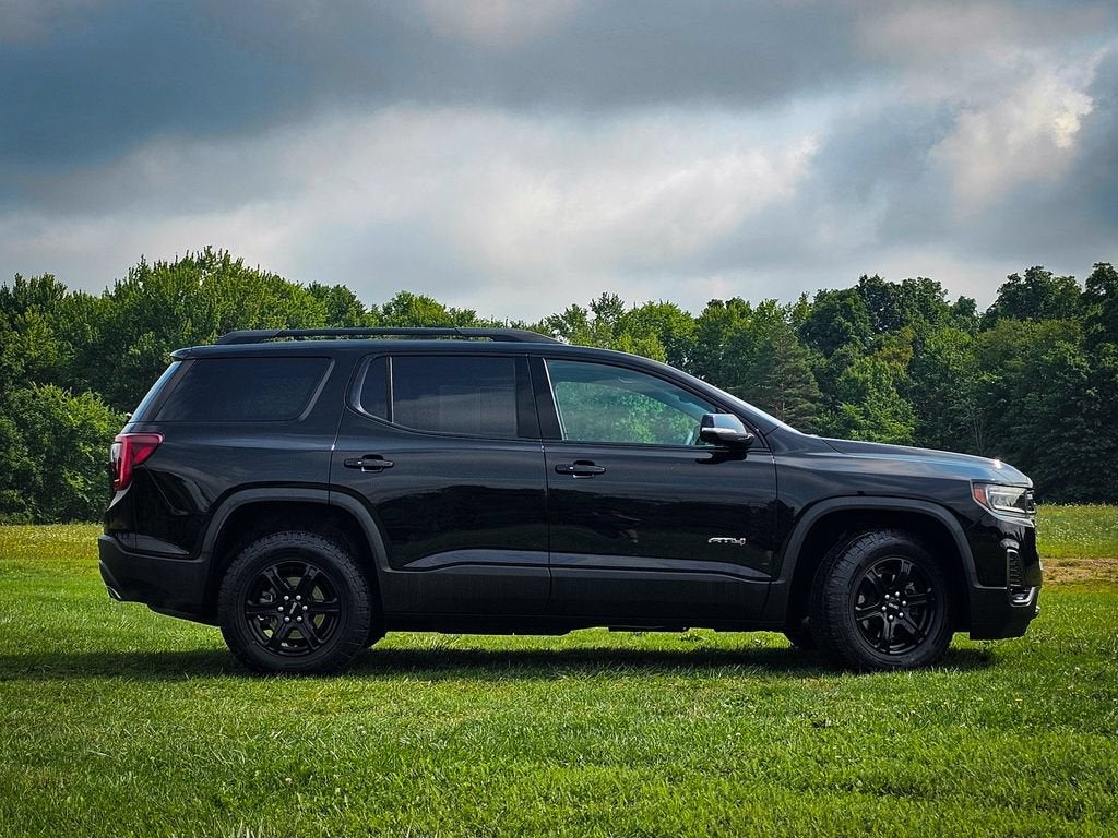 2023 GMC Acadia AT4