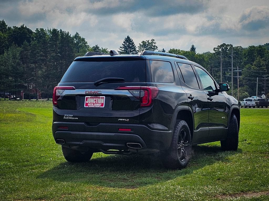 2023 GMC Acadia AT4