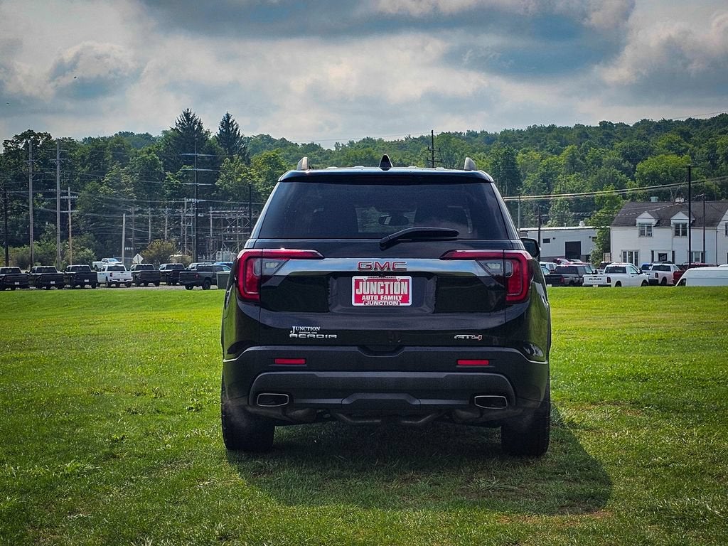 2023 GMC Acadia AT4