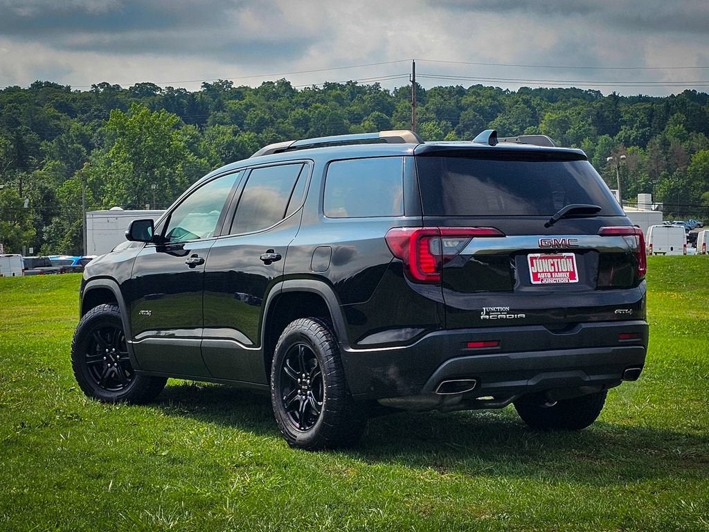 2023 GMC Acadia AT4