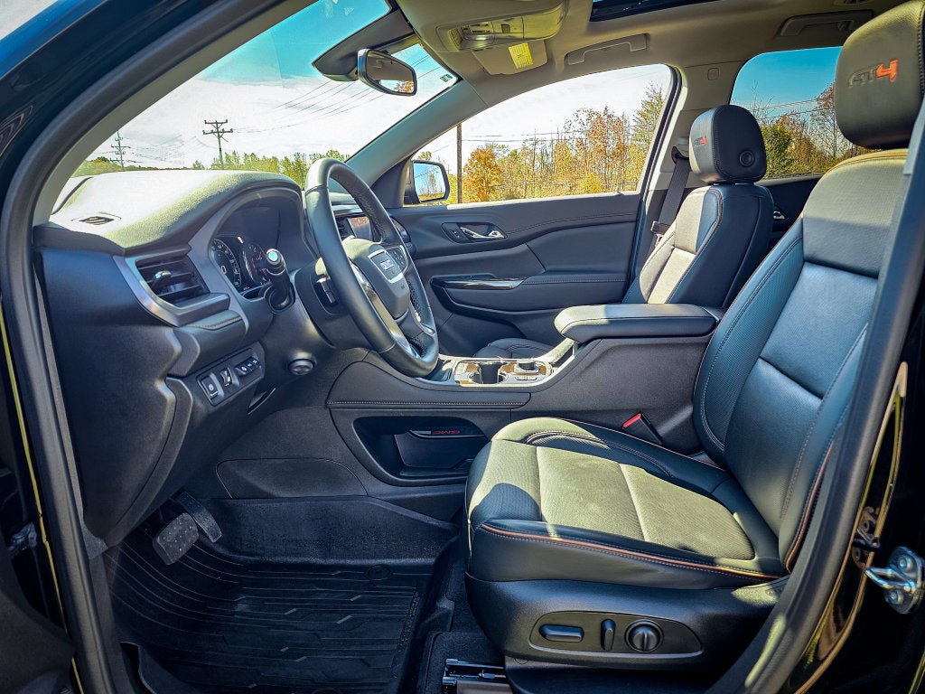 2023 GMC Acadia AT4