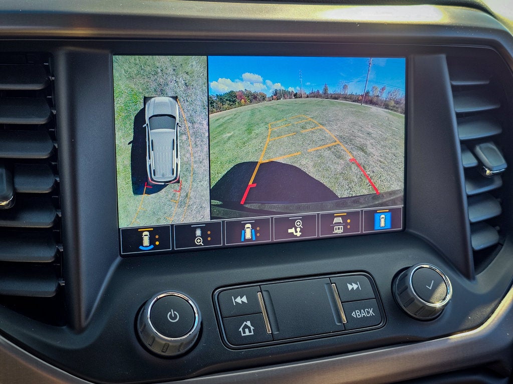 2023 GMC Acadia AT4