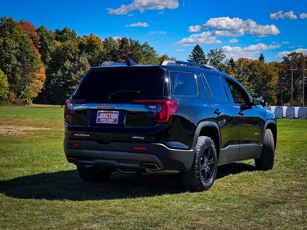 2023 GMC Acadia AT4