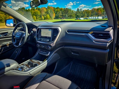 2023 GMC Acadia AT4