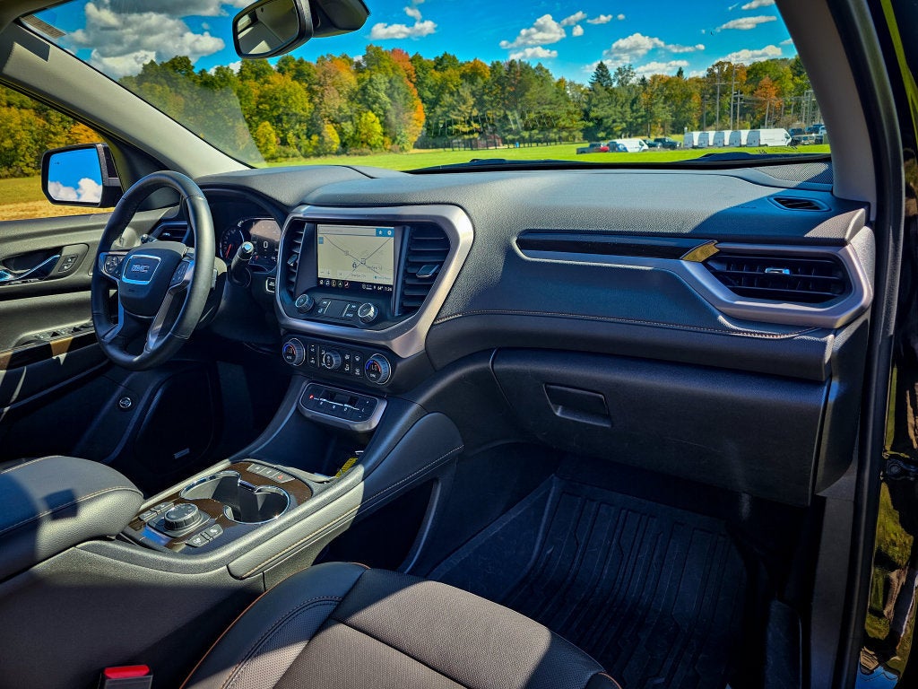 2023 GMC Acadia AT4