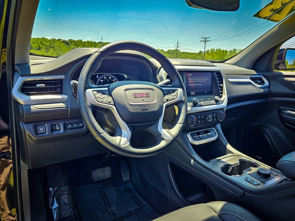 2023 GMC Acadia SLT