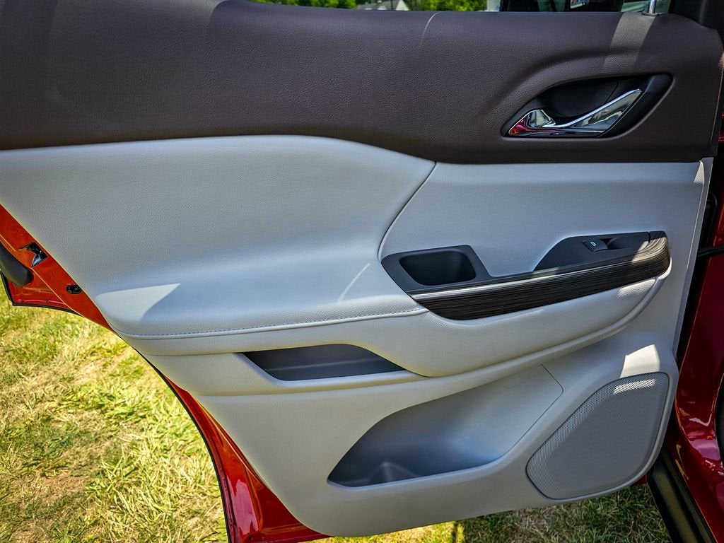 2021 GMC Acadia SLT