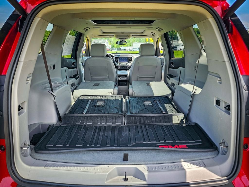 2021 GMC Acadia SLT