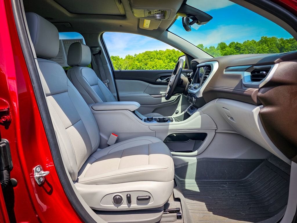 2021 GMC Acadia SLT