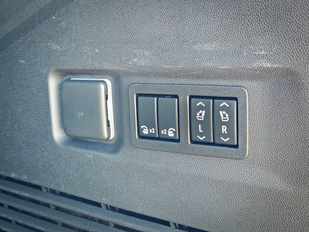 2022 GMC Yukon XL SLT