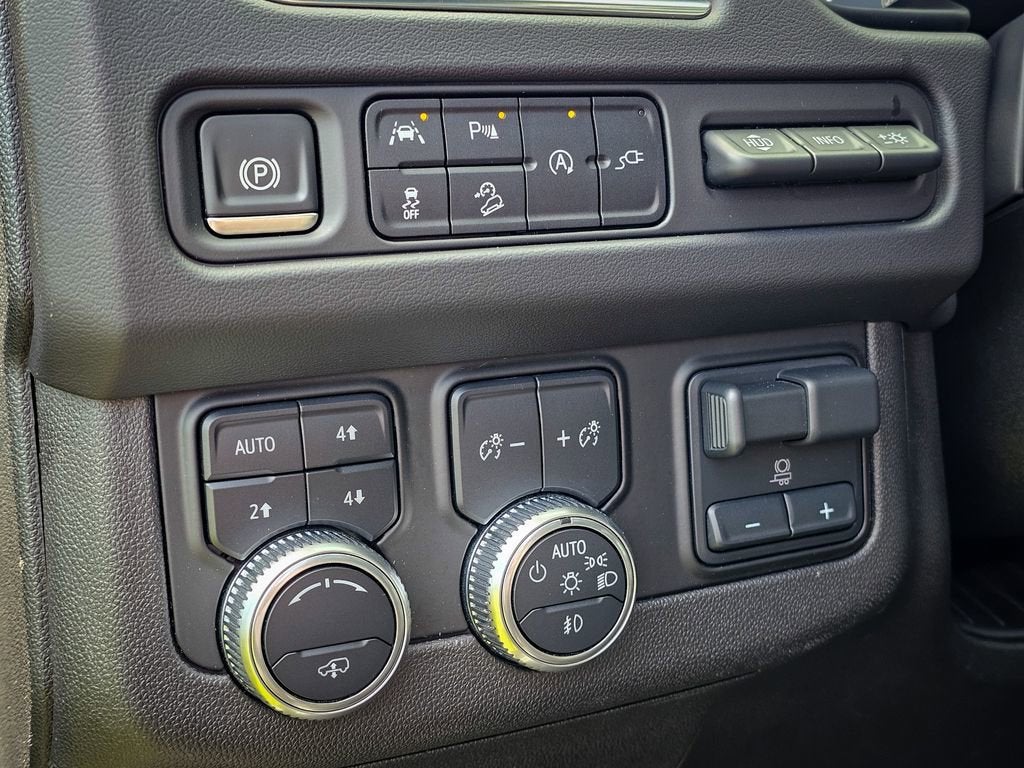 2021 GMC Yukon XL AT4