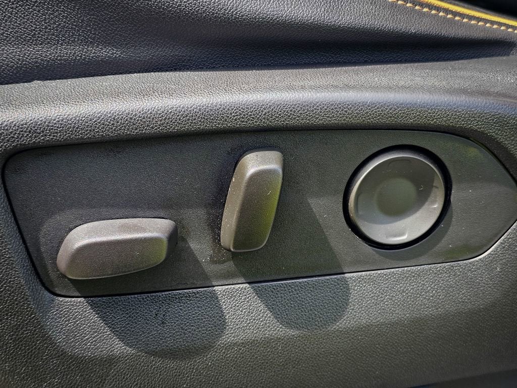 2021 GMC Yukon XL AT4