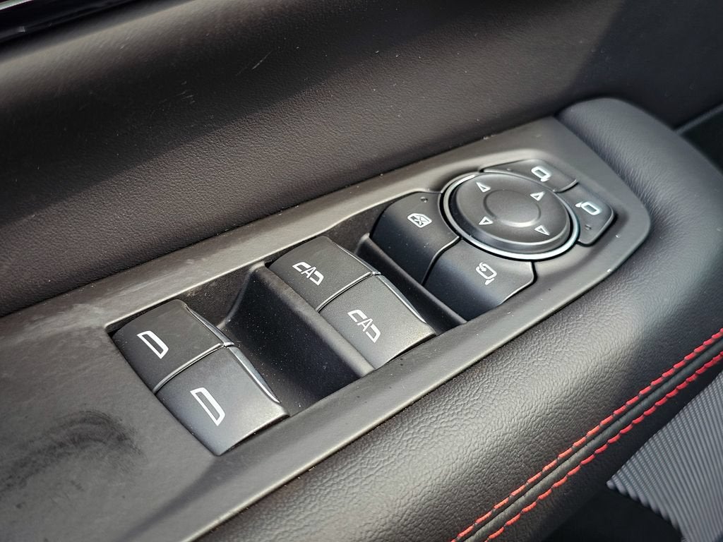 2026 GMC Yukon XL AT4 Ultimate - Photo 13
