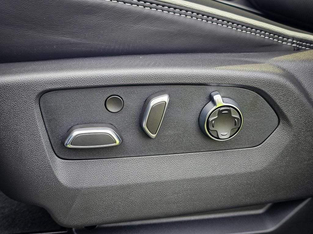 2026 GMC Yukon XL AT4 Ultimate - Photo 19