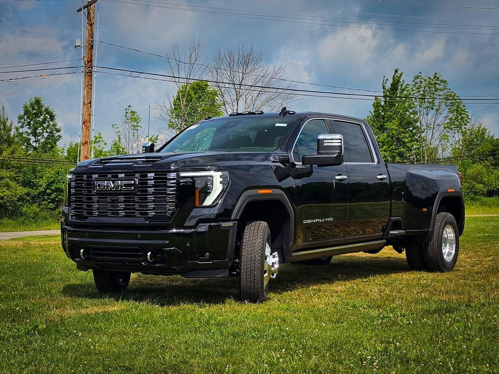 2026 GMC Sierra 3500 HD Denali Ultimate DRW