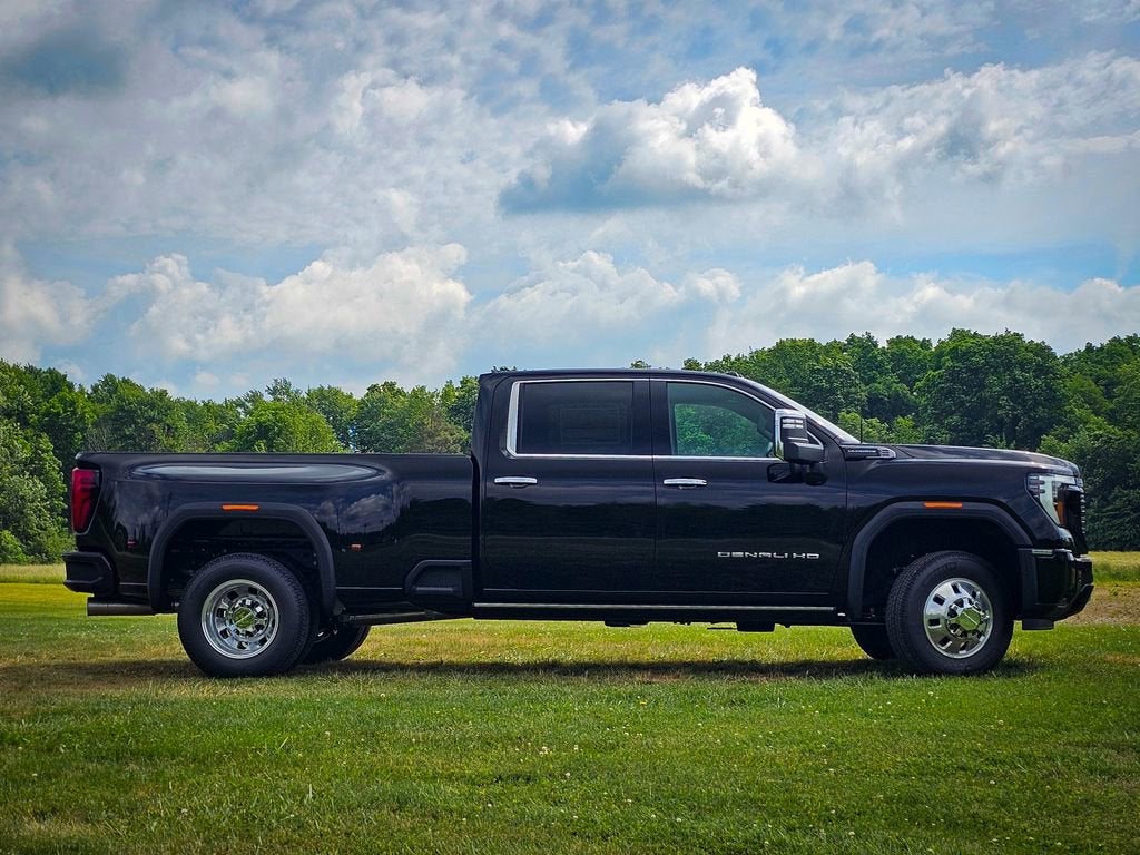 2026 GMC Sierra 3500 HD Denali Ultimate DRW