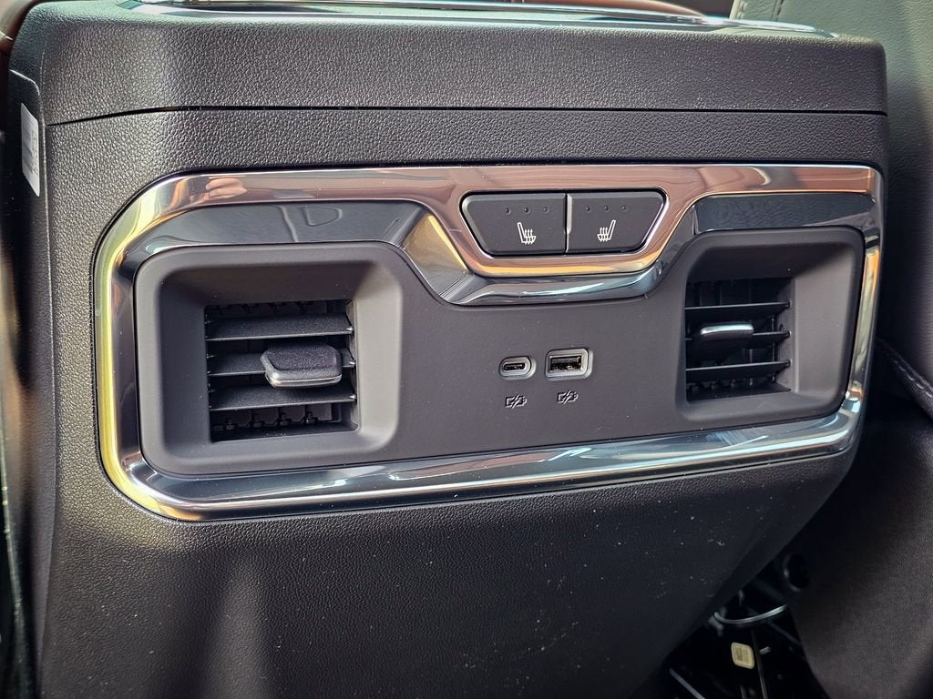 2026 GMC Sierra 3500 HD Denali Ultimate DRW
