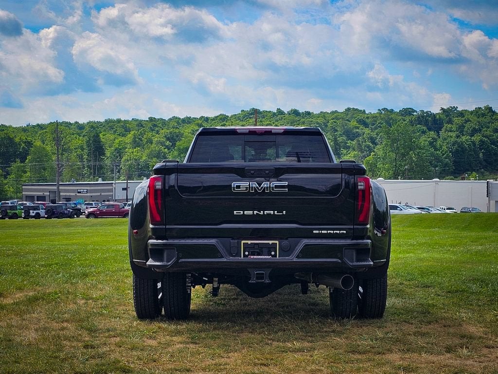 2026 GMC Sierra 3500 HD Denali Ultimate DRW