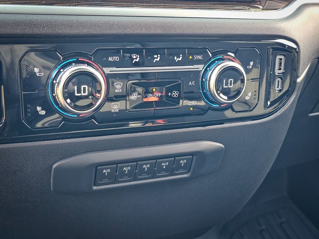2026 GMC Sierra 3500 HD SLE