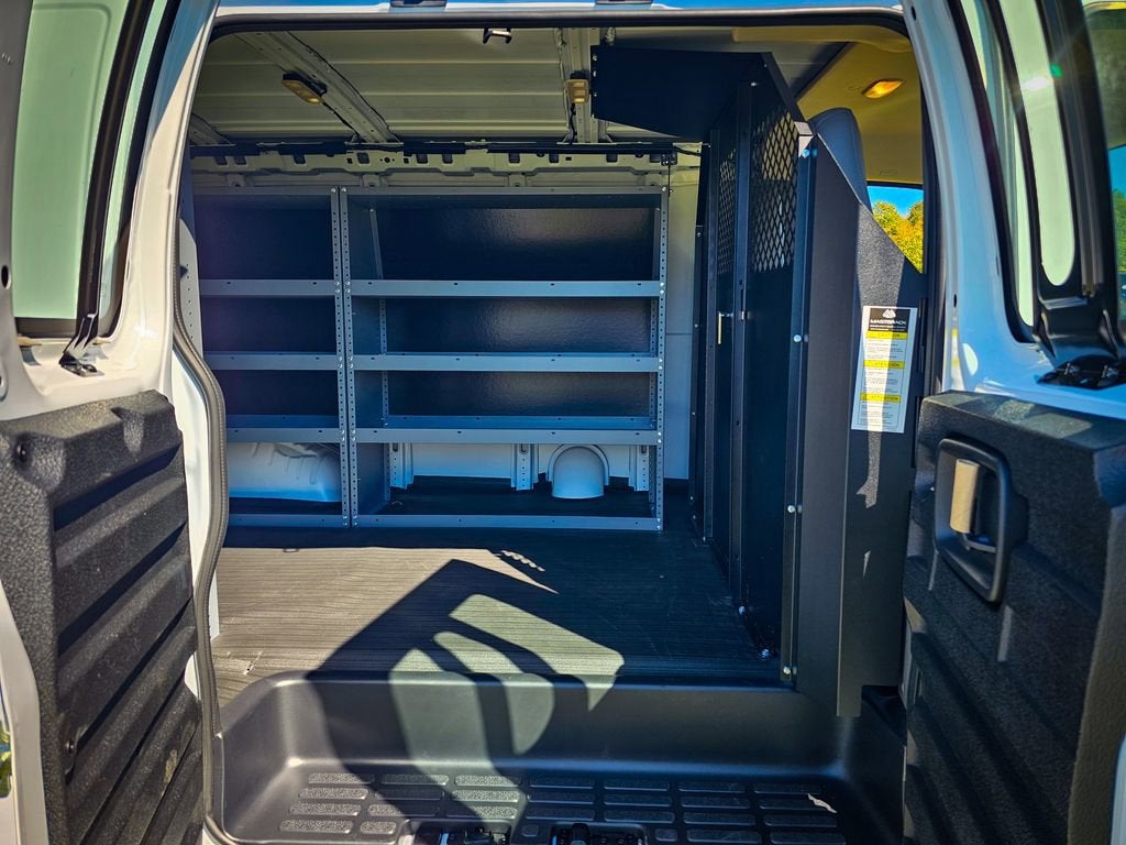 2025 GMC Savana Cargo 2500 Work Van