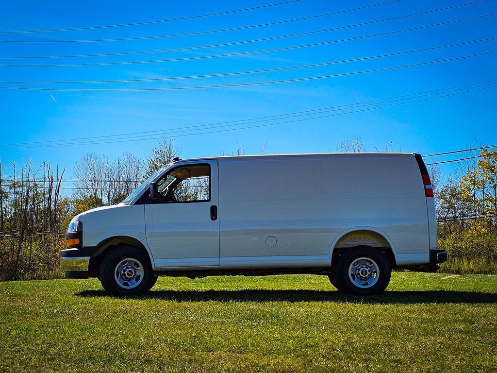 2025 GMC Savana Cargo 2500 Work Van