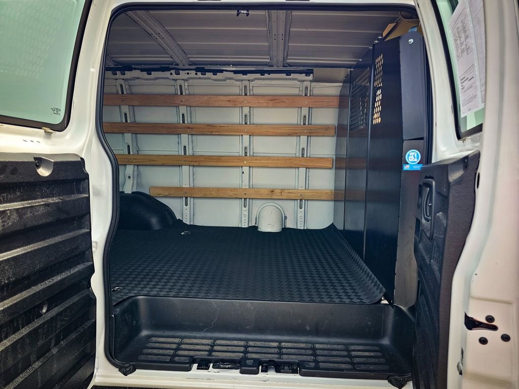 2024 GMC Savana Cargo 2500 Work Van