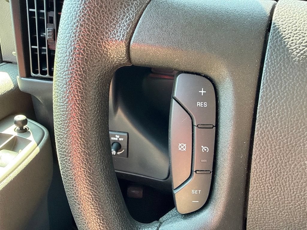 2025 GMC Savana Cargo Work Van
