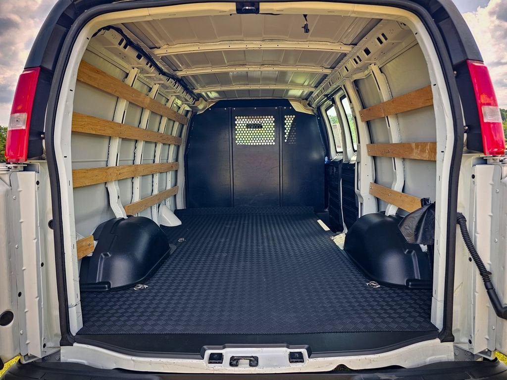2025 GMC Savana Cargo Work Van