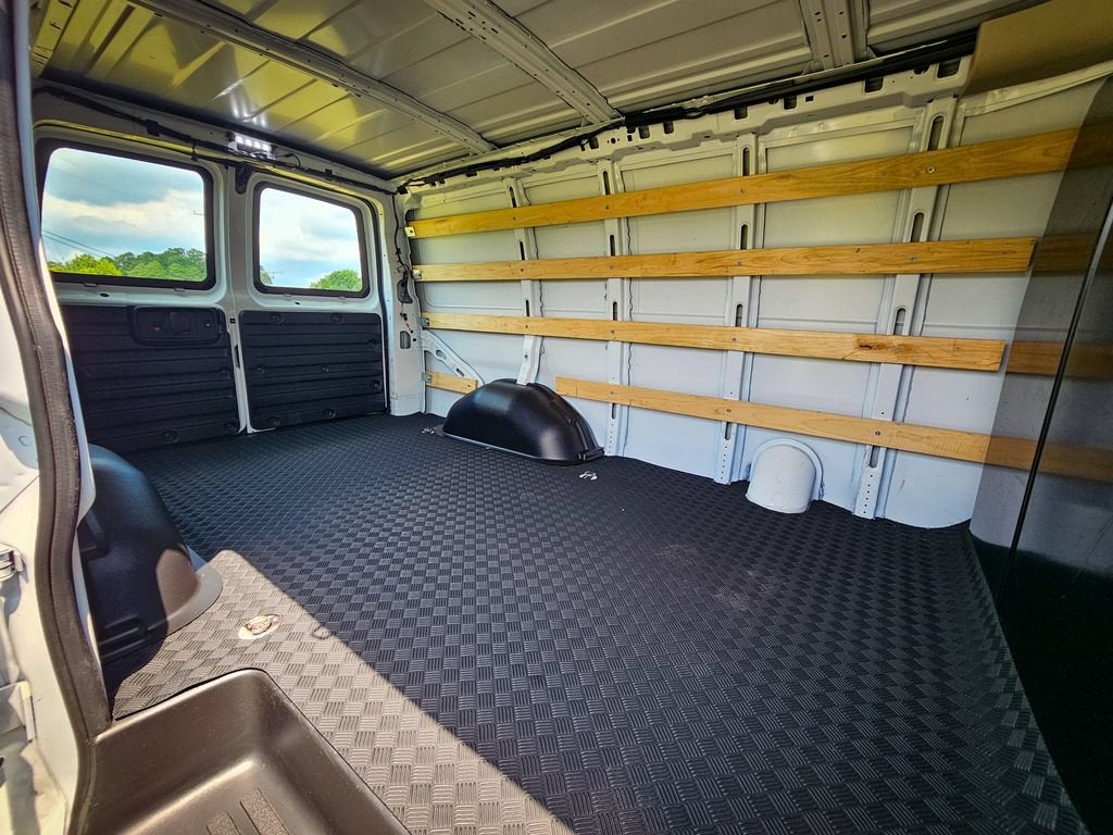 2025 GMC Savana Cargo Work Van