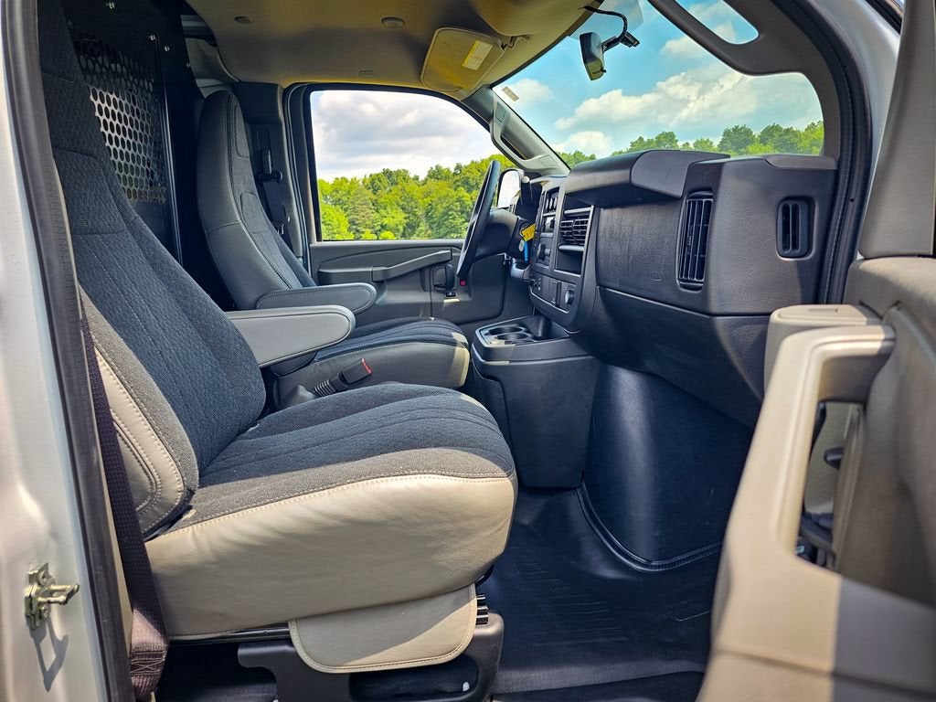 2025 GMC Savana Cargo Work Van