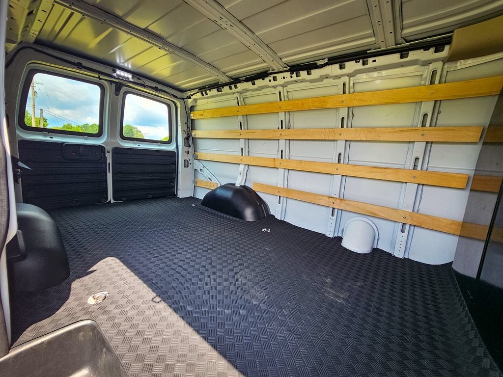 2025 GMC Savana Cargo Work Van