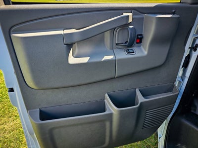 2025 GMC Savana Cargo 3500 Work Van