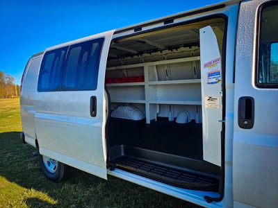 2025 GMC Savana Cargo 3500 Work Van