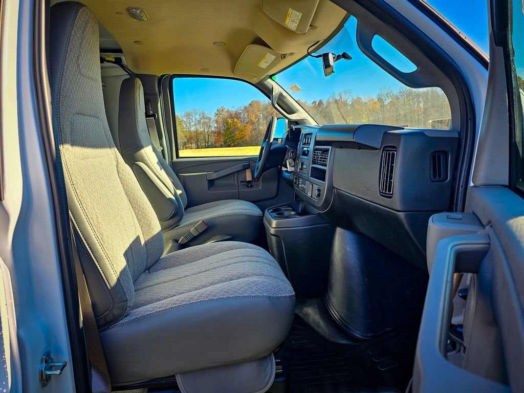 2025 GMC Savana Cargo 3500 Work Van