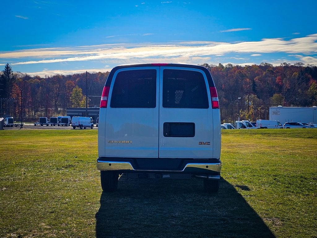 2025 GMC Savana Cargo 3500 Work Van